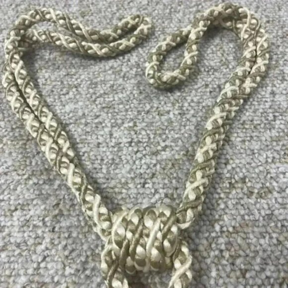 VTG FRENCH TASSEL BEIGE CURTAIN, DRAPERY LUXURY TIEBACK, SHABBY CHIC DEC… - Picture 4 of 7